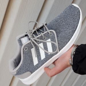 Adidas athletic sneaker workout running shoes women's 9